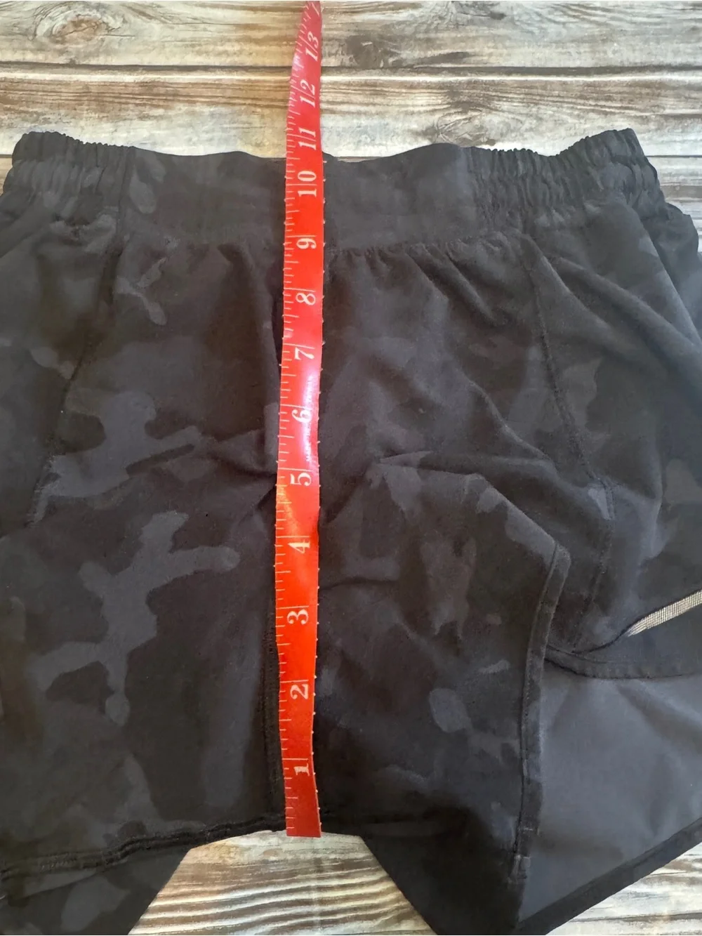 Lululemon Hotty Hot High Rise 4” Camo Multi Gray Black Athletic Shorts Sz 4